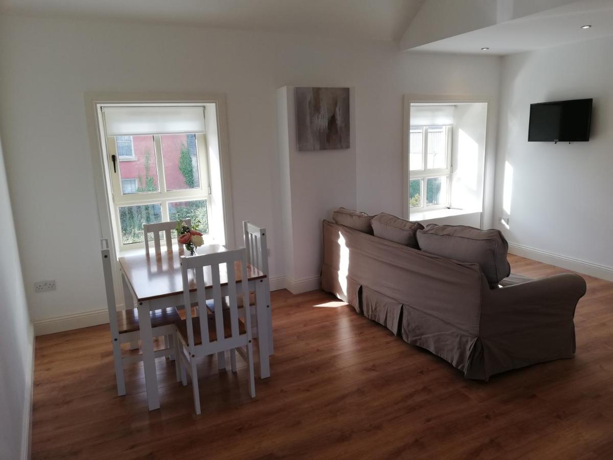 Mcgrath'S Bar & Accommodation Causeway Eksteriør bilde