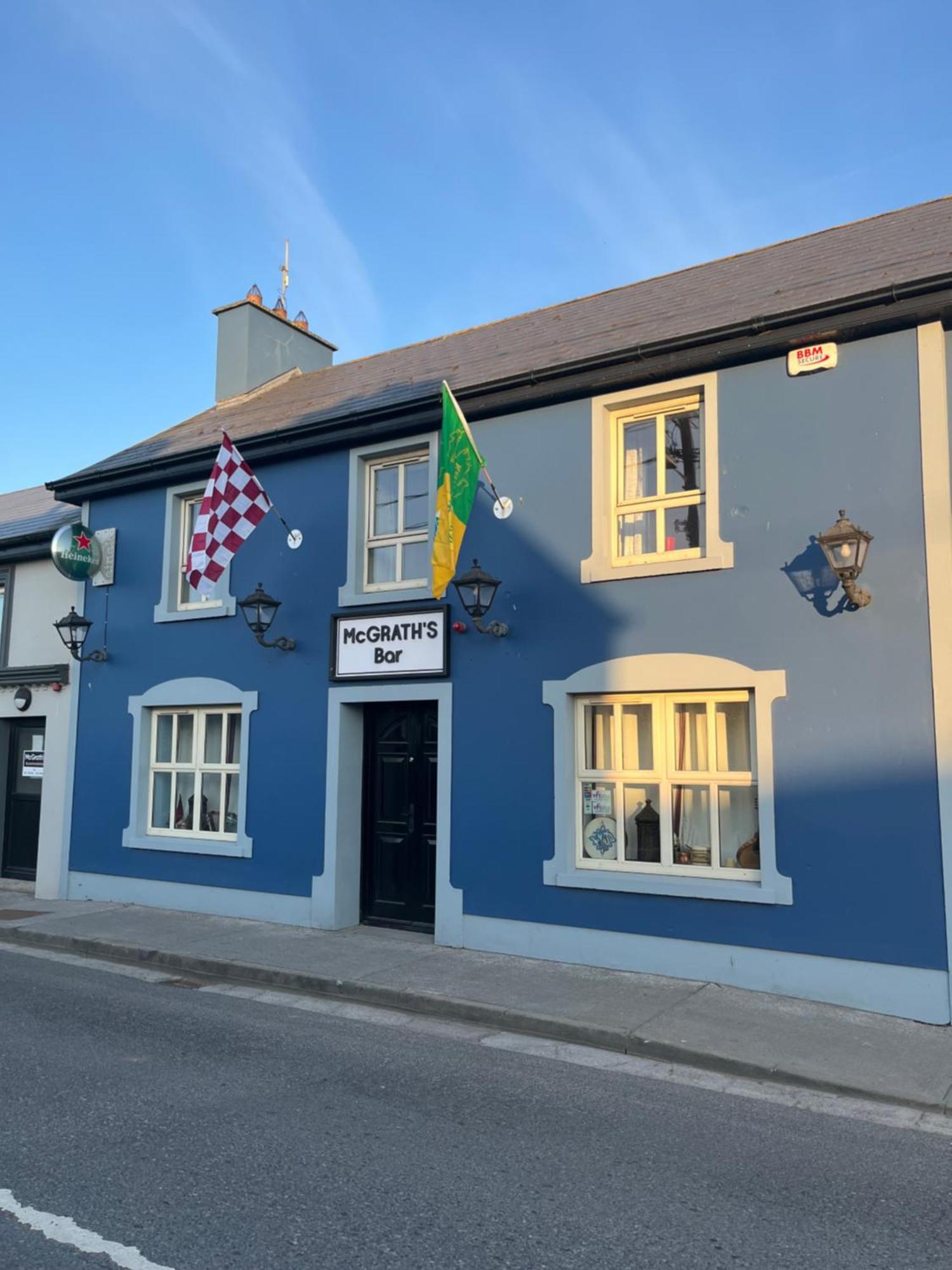 Mcgrath'S Bar & Accommodation Causeway Eksteriør bilde